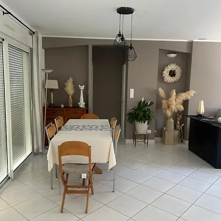بيت للعطل Maison Dans Un Village Au Coeur Des Garrigues Sainte-Croix-de-Quintillargues