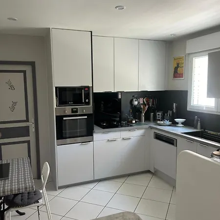 Maison Dans Un Village Au Coeur Des Garrigues بيت للعطل