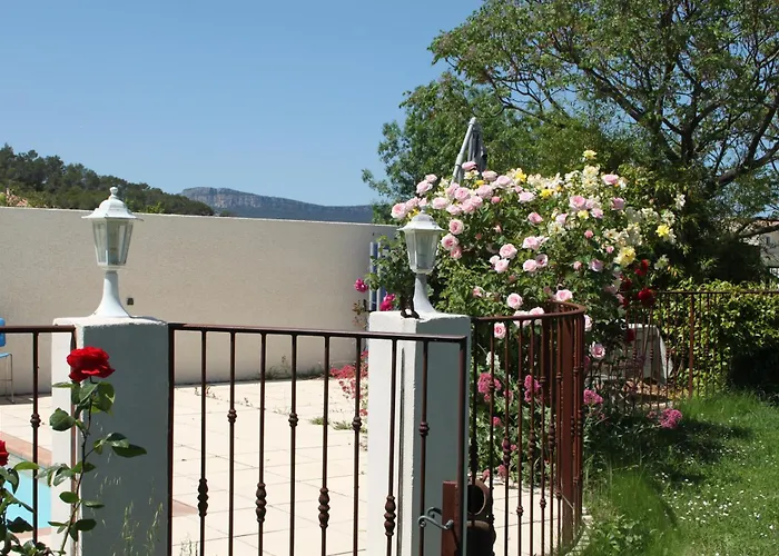 Maison Dans Un Village Au Coeur Des Garrigues * Sainte-Croix-de-Quintillargues